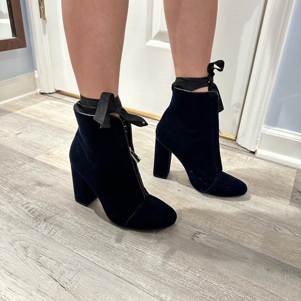 Elegant Black Velvet Ankle Boots
